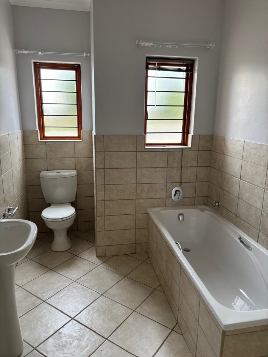 To Let 3 Bedroom Property for Rent in Wilkoppies North West